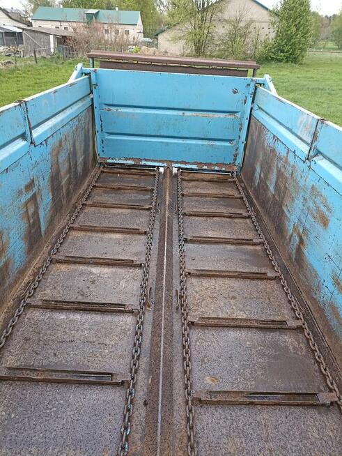 Przyczepa/ rozrzutnik obornika