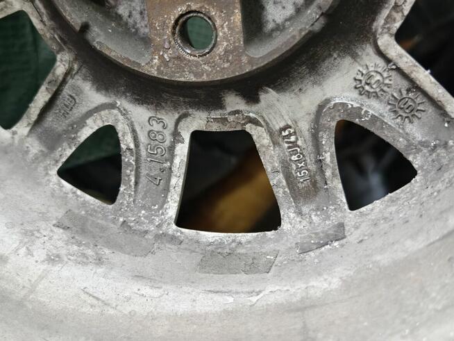 Alufelgi 15 4x114,3 z oponami zimowymi Dębica Frigo 2 195/65