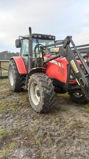 Ciągnik Massey Ferguson 5465