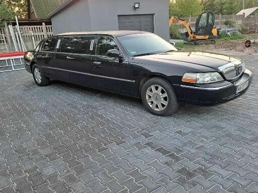 Lincoln Town Car, limuzyna 2008 rok.