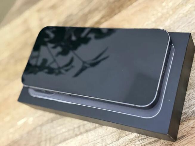 Sprzedam iPhone 13 Pro 256 GB.