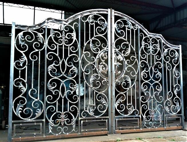 brama kuta kowalstwo artystyczne na wymiar