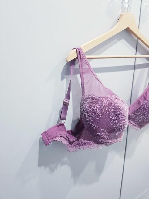 Biustonosz damski Reserved 80D