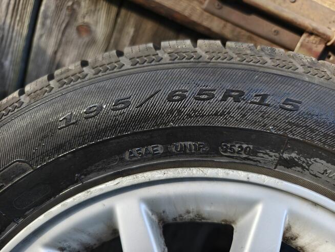 Alufelgi 15 4x114,3 z oponami zimowymi Dębica Frigo 2 195/65