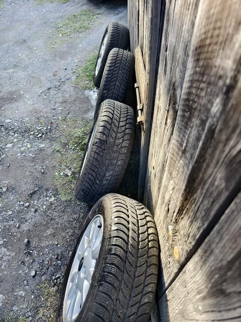 Alufelgi 15 4x114,3 z oponami zimowymi Dębica Frigo 2 195/65