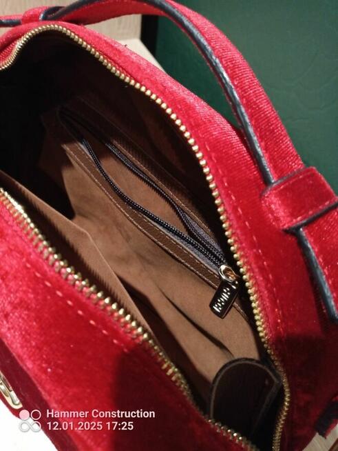 Sprzedam aksamitną torebkę