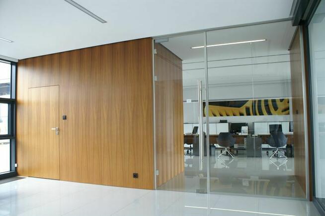 Okna drewniane, okiennice, drzwi drewniane