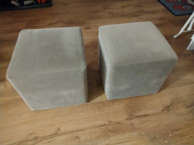 Sprzedam stolik- szklany widoczny na fotce + 2 pufki -280zl