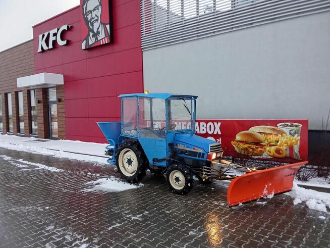 Zimowe odśnieżanie chodników, osiedli, parkingów, stacji