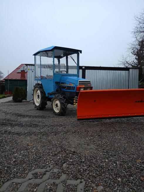 Zimowe odśnieżanie chodników, osiedli, parkingów, stacji