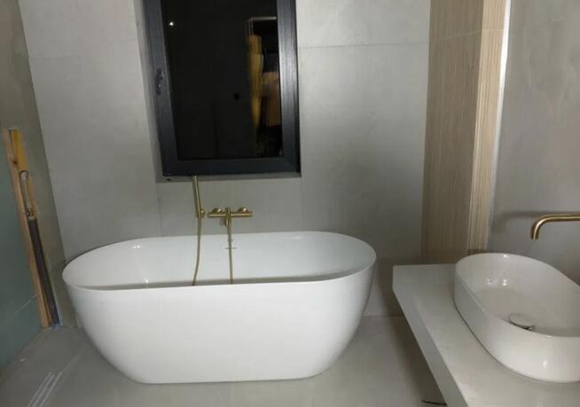 Usługi remontowo-budowlane.