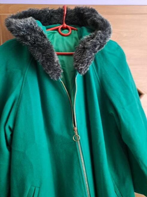 Płaszcz damski zielony z kapturem