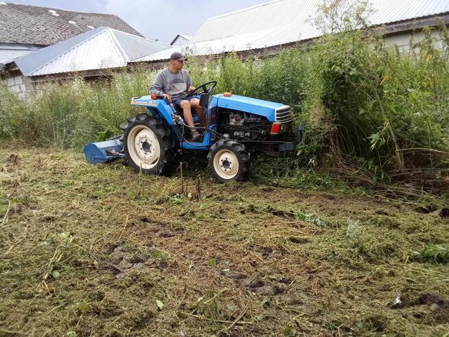 Zimowe odśnieżanie chodników, osiedli, parkingów, stacji