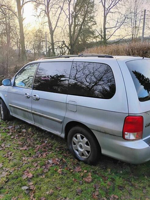 Samochód Kia Carnival