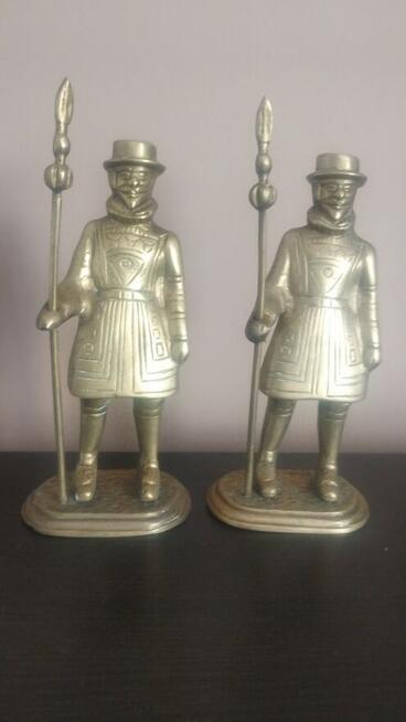 Figury żołnierzy wykonane z pełnego mosiądzu