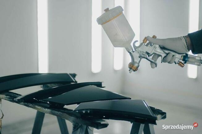 Lakiernik samochodowy