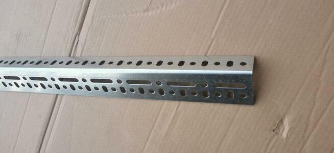 Kątownik perforowany L 60x40x2mm ocynk - 18,00 ZŁ/MB NETTO
