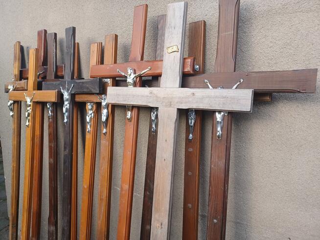 Krzyż drewniany nagrobny na cmentarz pomnik