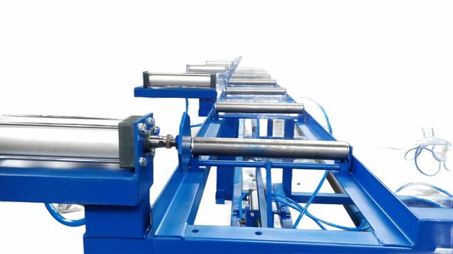 Stół do prefabrykacji domów drewnianych, linia produkcyjna.