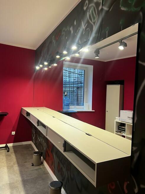 Wynajmę stanowisko manicure / rzęsy / brwi / pernamentny