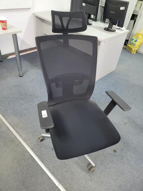 MEBLE/WYPOSAŻENIE BIURA