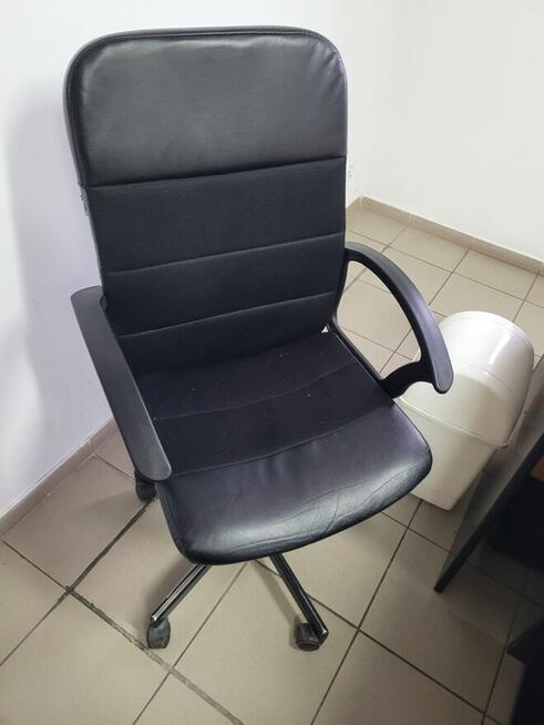 MEBLE/WYPOSAŻENIE BIURA