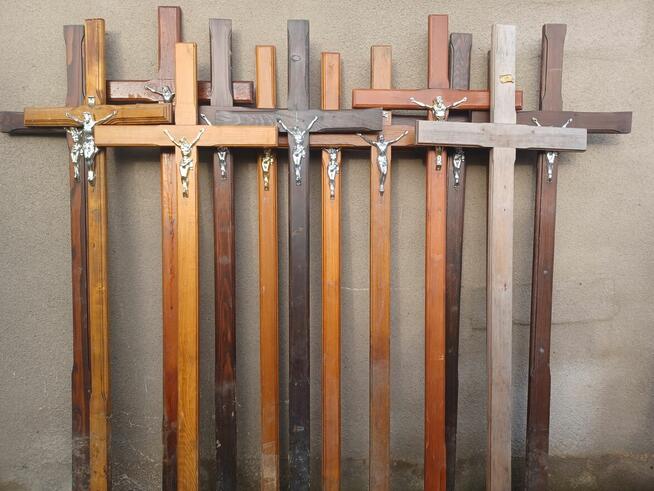 Krzyż drewniany nagrobny na cmentarz pomnik