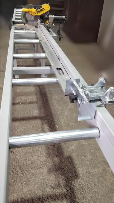 Stół do prefabrykacji domów drewnianych, linia produkcyjna.