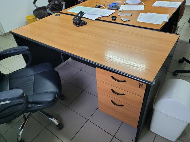 MEBLE/WYPOSAŻENIE BIURA