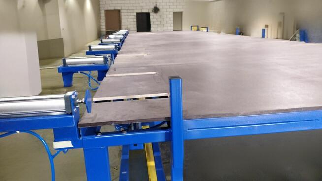 Stół do prefabrykacji domów drewnianych, linia produkcyjna.