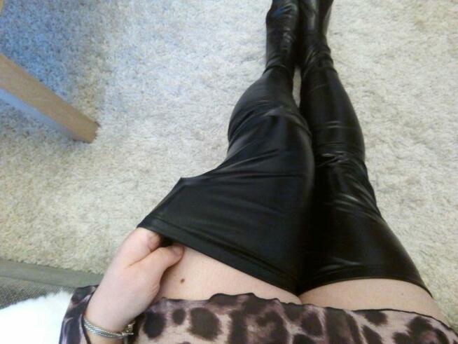 Pończochy lateks plus size