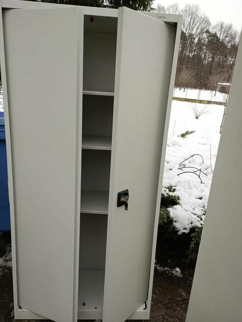 Szafa aktowa metalowa szara drzwi chowane szafy metalowe