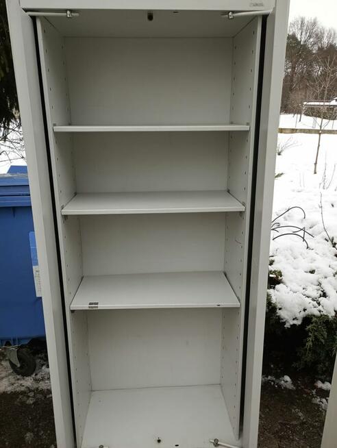 Szafa aktowa metalowa szara drzwi chowane szafy metalowe