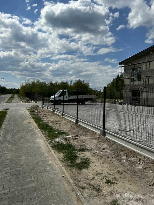 Panele ogrodzeniowe 123cm fi4 z podmurówką betonową KOMPLET