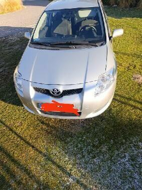 Sprzedam toyote
