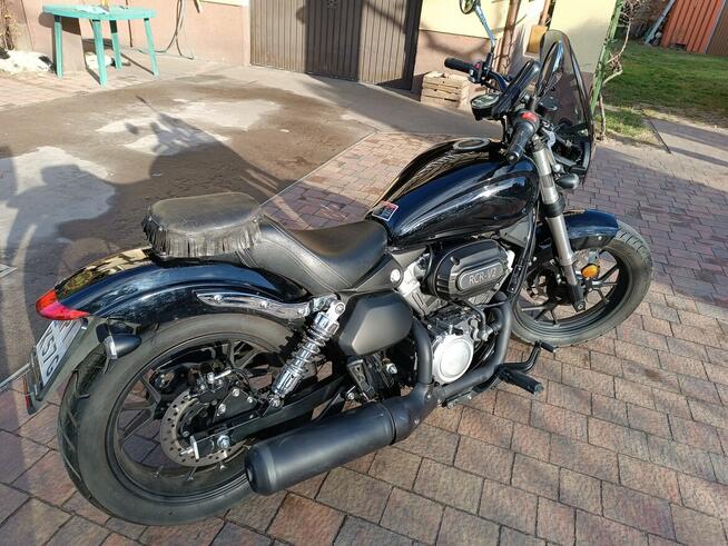 Motocykl Benda RCR 125