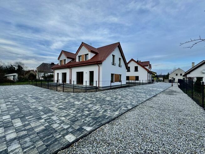 UKŁADANIE KOSTKI BRUKOWEJ