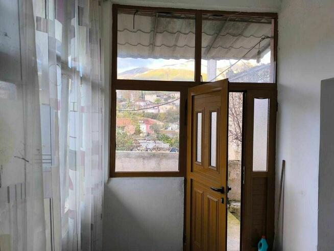 Dom 75 m2 z działką 300 m2 w DELVINE , Albania