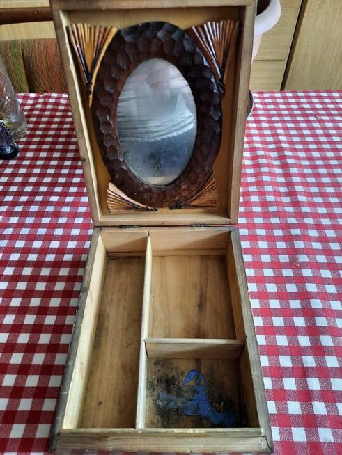 Zabytkowe pudełko z lustrem + drugie