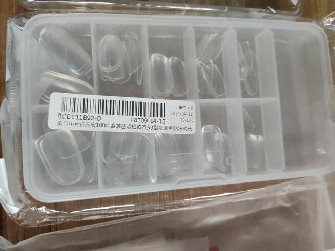 Akcesoria do paznokci