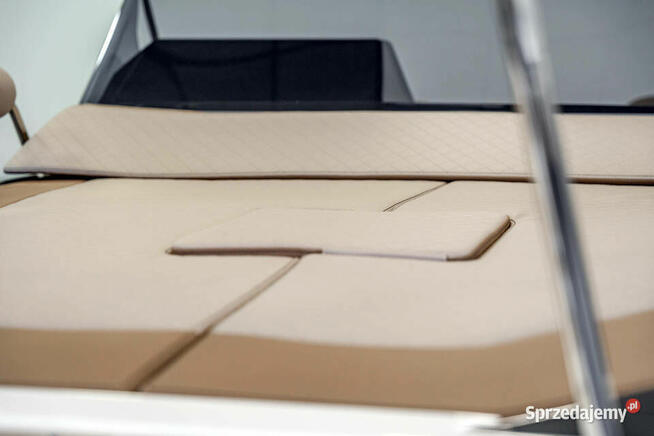 ŁÓDZ MOTOROWA TRIDENT 640 SUNDECK Z PRZYCZEPĄ DMC1300