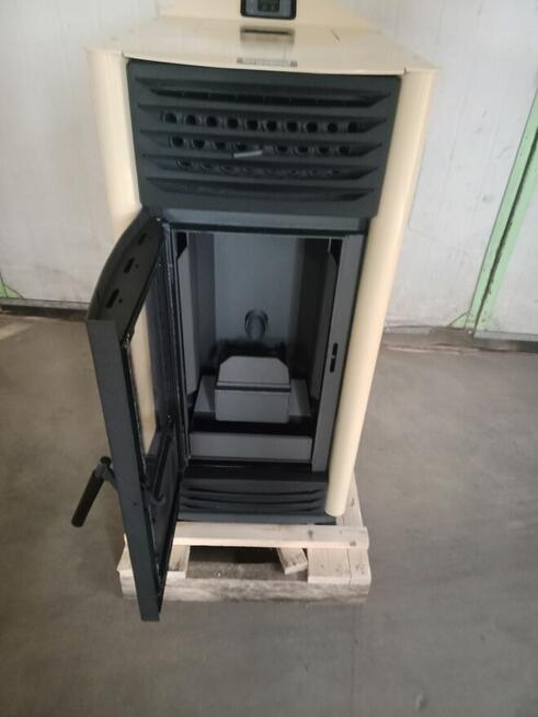 HELENA piec kominkowy, kominek na pellet 8 kW. - kremowy