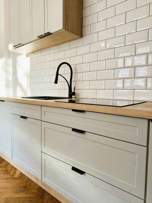 Meble na wymiar - Kuchnie - Szafy - Garderoby UNIZAR