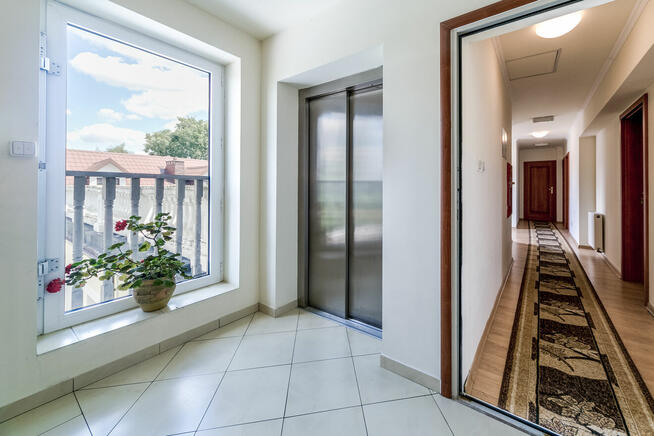 Sprzedam hotel z restauracją k/ Radzynia Podlaskiego, Lublin