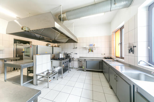 Sprzedam hotel z restauracją k/ Radzynia Podlaskiego, Lublin