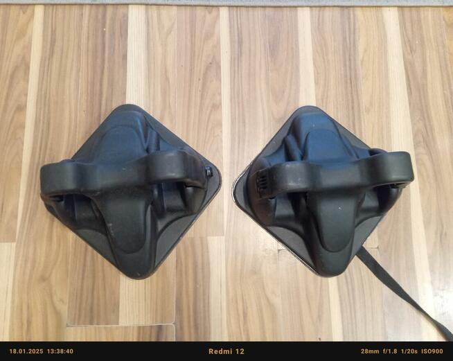 Uchwyt na narty magnetyczny