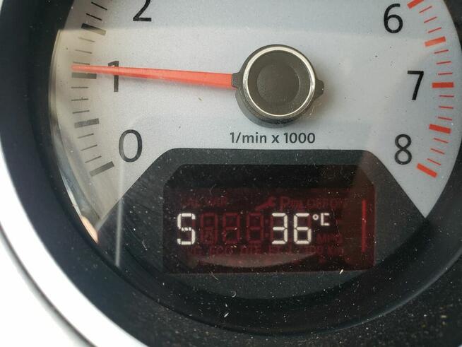 Rolls Royce 1953r, Volkwagen Ogórek 1964 r, TriumphT3, Volvo