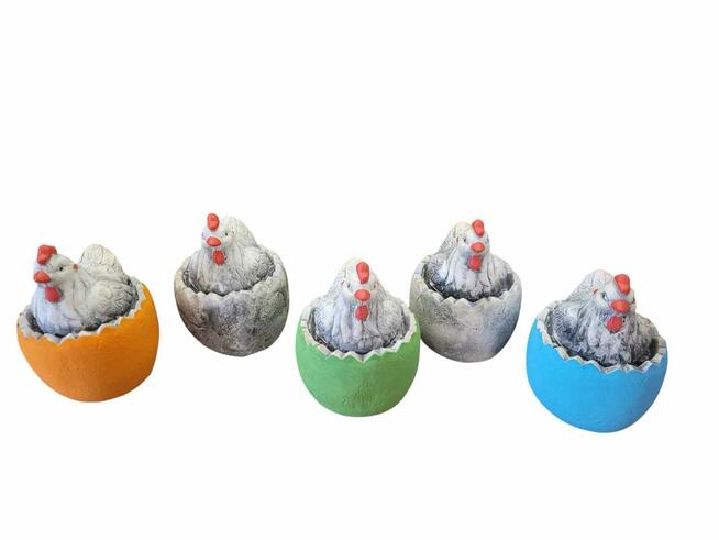 Kura na jajku kurczak gipsowy kura z gipsu pisanka