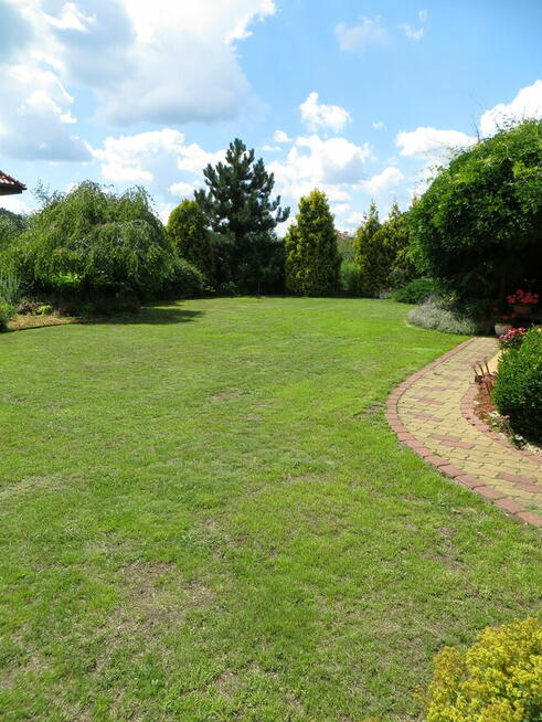 Na sprzedaż piękny dom wolnostojący w doskonałej lokalizacji