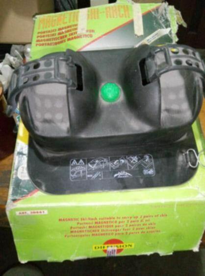 Bagażnik na narty, magnetyczny samochodowy, nowy